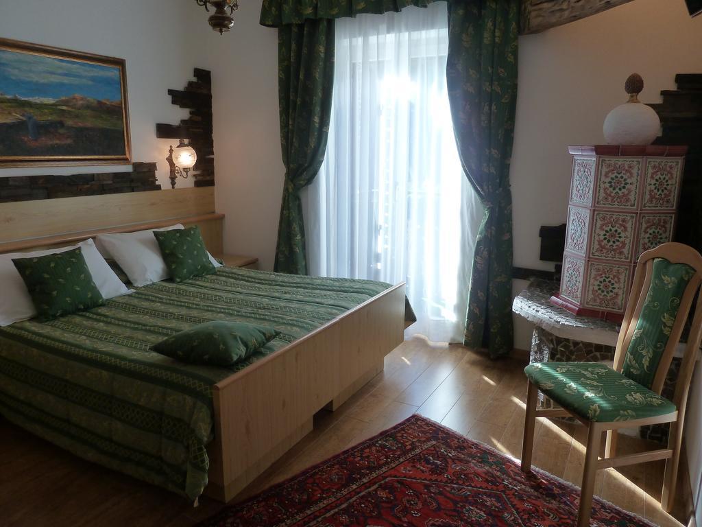 Hotel Ancora Castello-Molina di Fiemme Habitación foto