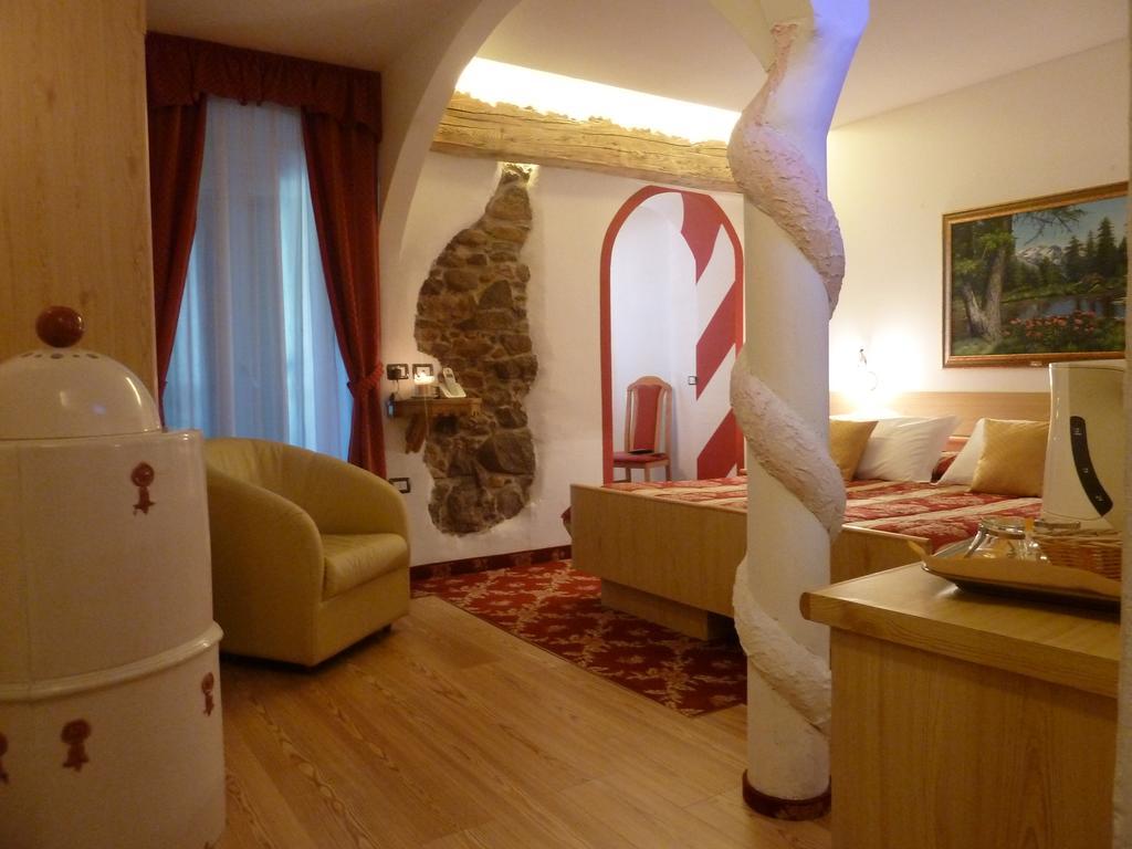 Hotel Ancora Castello-Molina di Fiemme Habitación foto